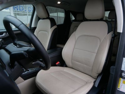 2022 Ford Escape Titanium Hybrid