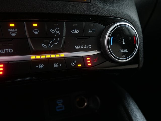 2022 Ford Escape Titanium Hybrid