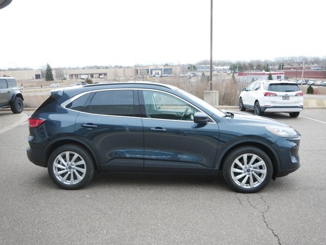 2022 Ford Escape Titanium Hybrid