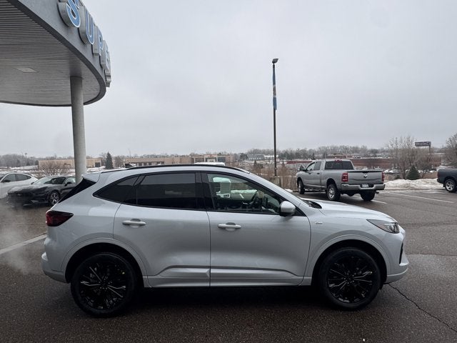 2026 Ford Escape ST-Line Elite