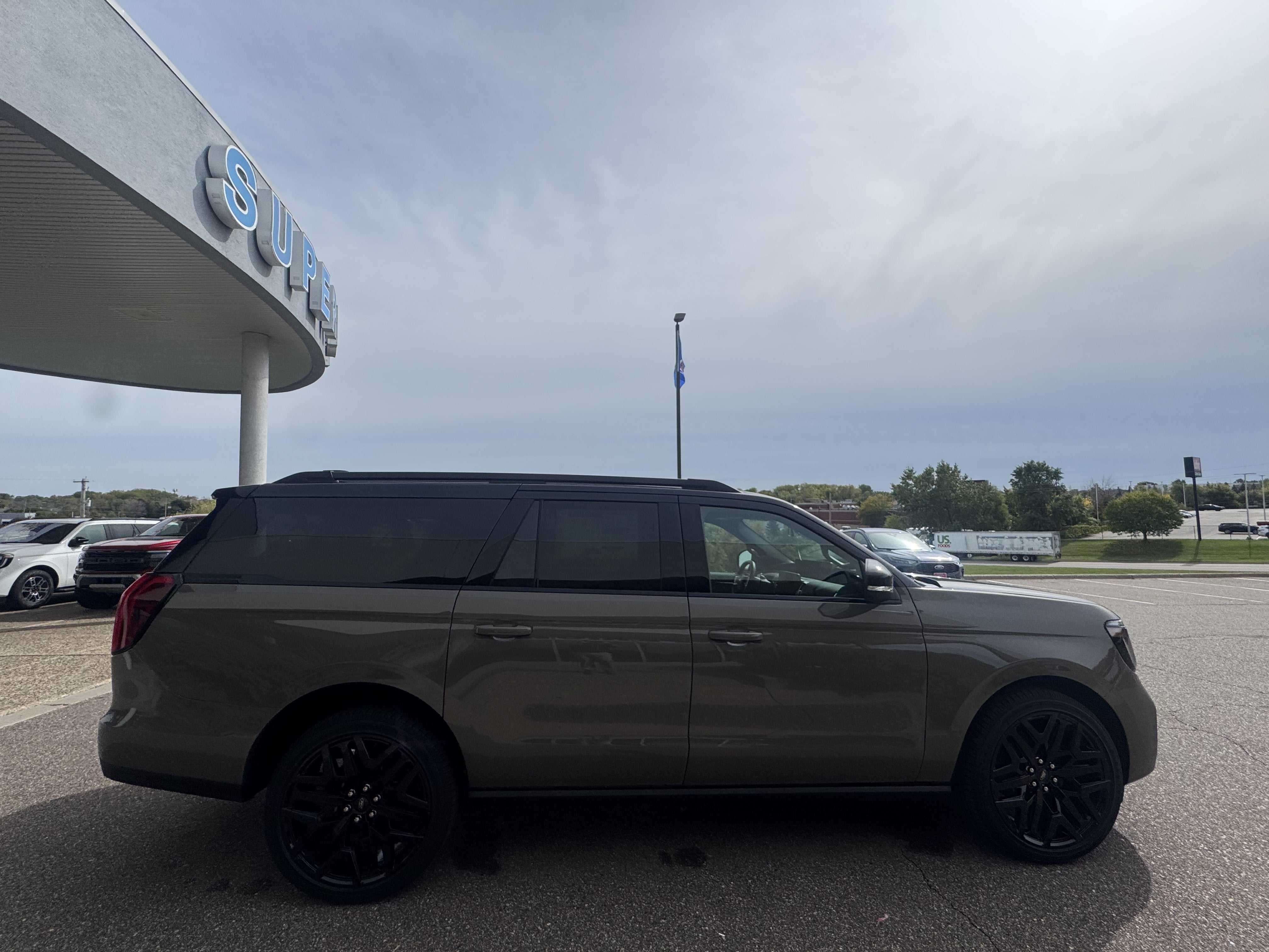2027 Ford Expedition MAX Platinum