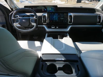 2025 Ford Expedition Platinum