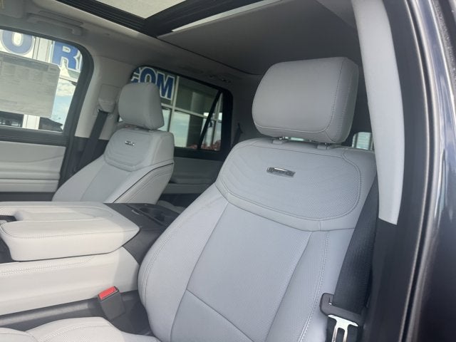 2025 Ford Expedition Platinum®