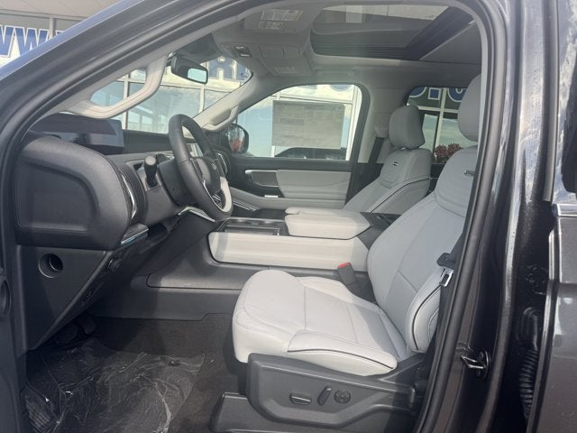 2025 Ford Expedition Platinum®