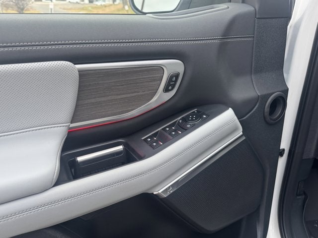 2025 Ford Expedition Platinum®