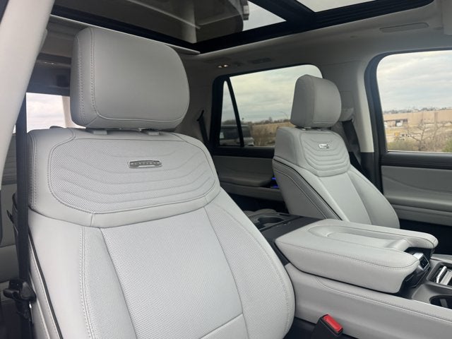 2025 Ford Expedition Platinum®
