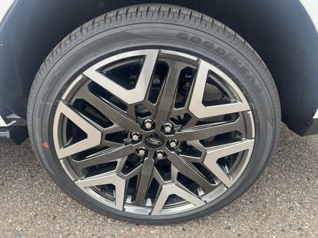 2025 Ford Expedition Platinum®