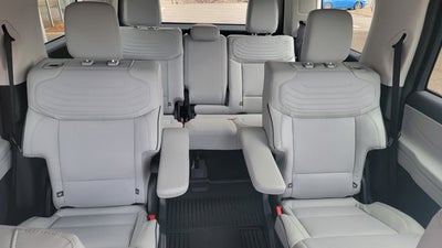 2026 Ford Expedition Platinum®