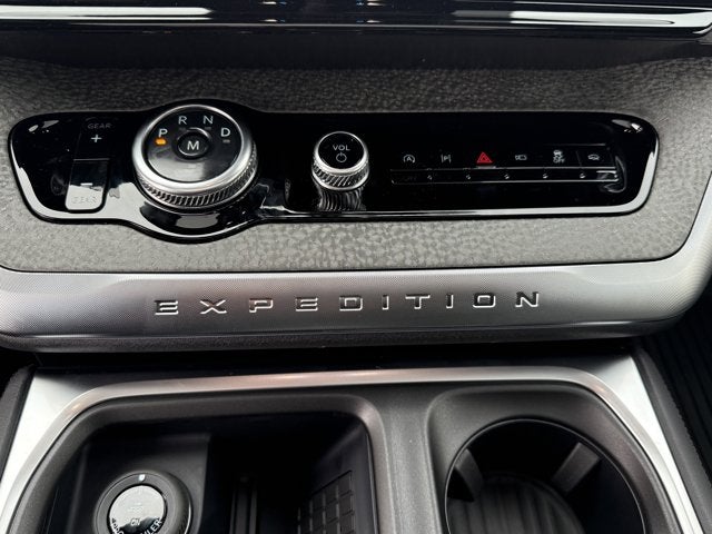 2025 Ford Expedition TREMOR®