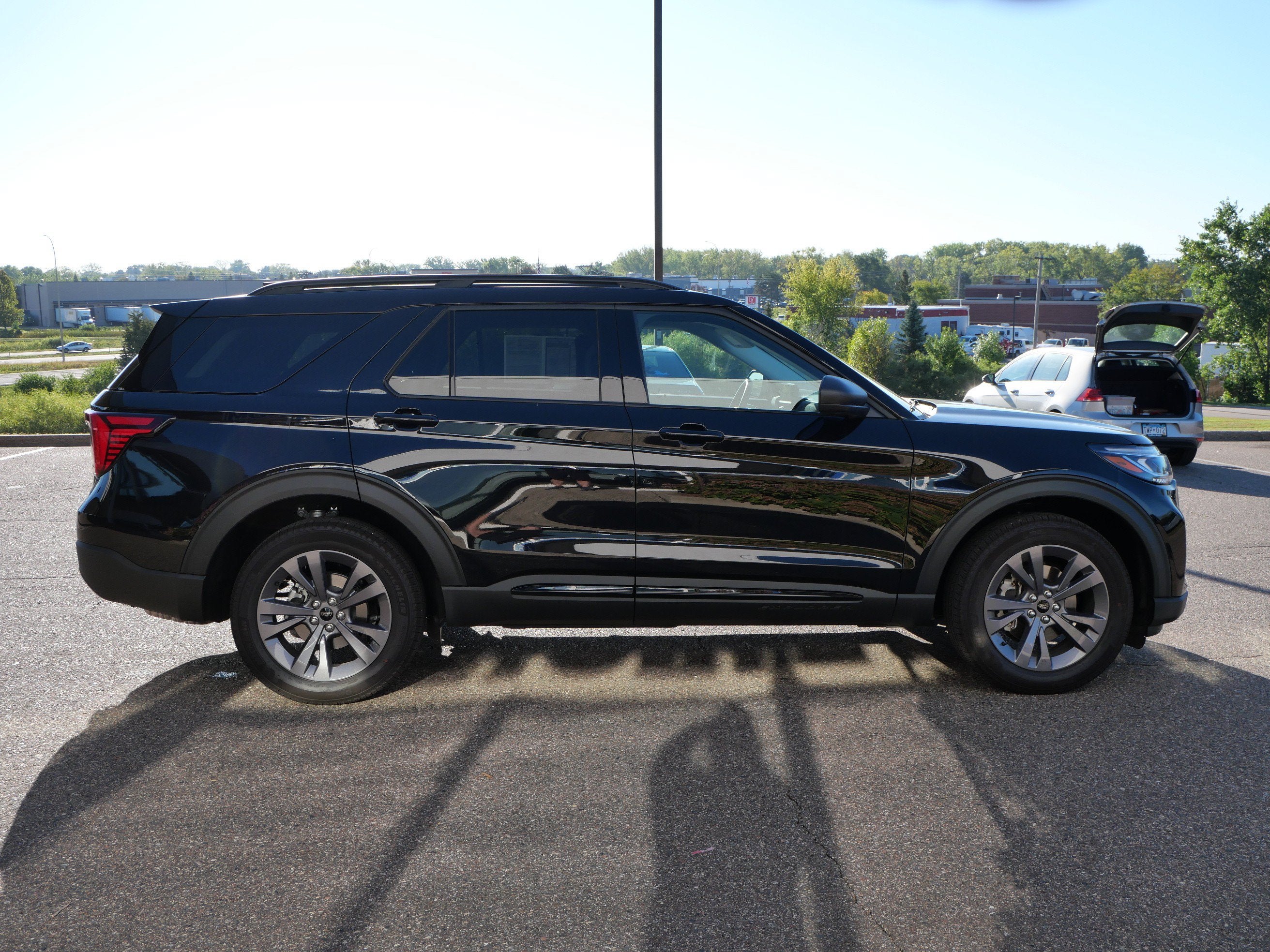 2026 Ford Explorer Active w/200A Pkg