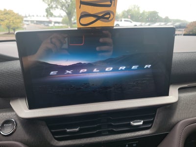 2027 Ford Explorer Platinum™