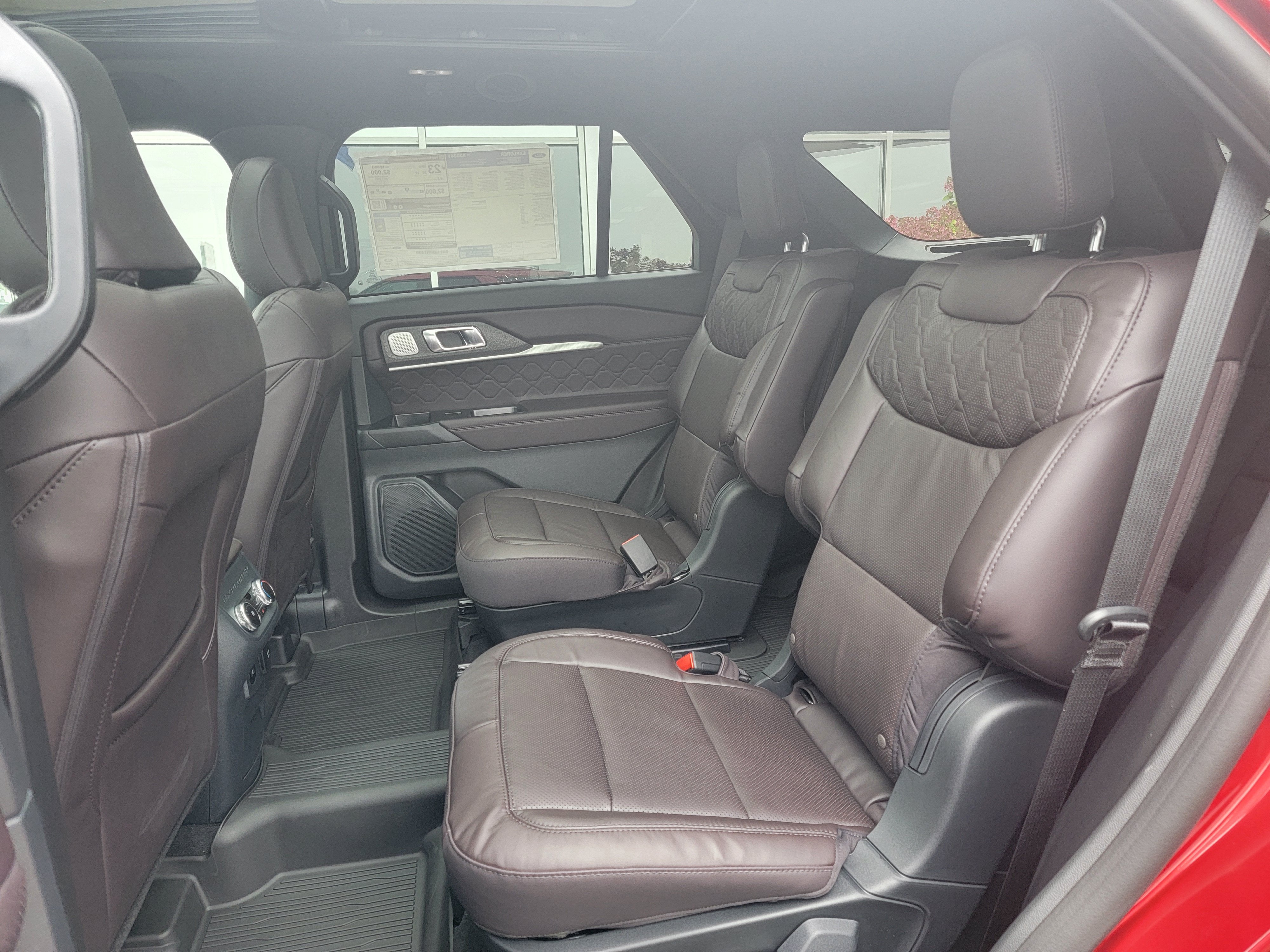 2027 Ford Explorer Platinum™