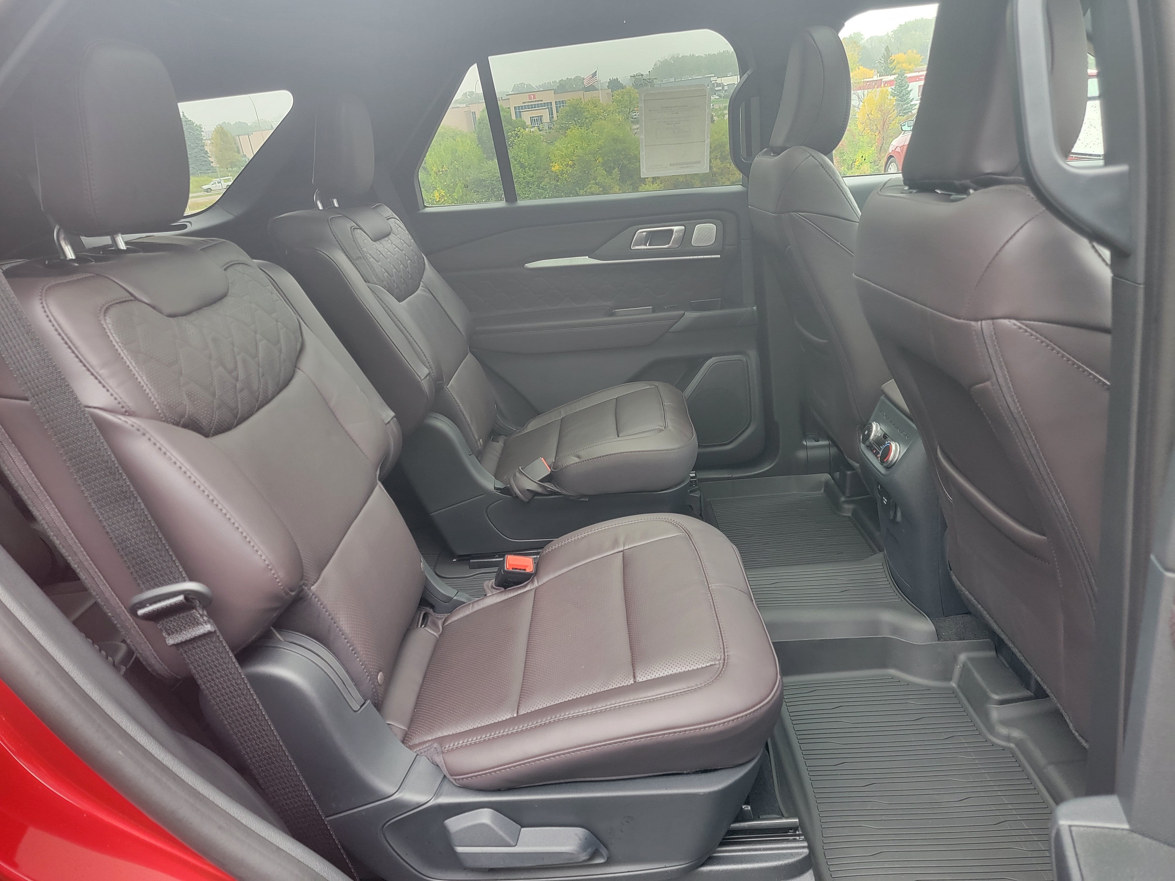 2027 Ford Explorer Platinum™