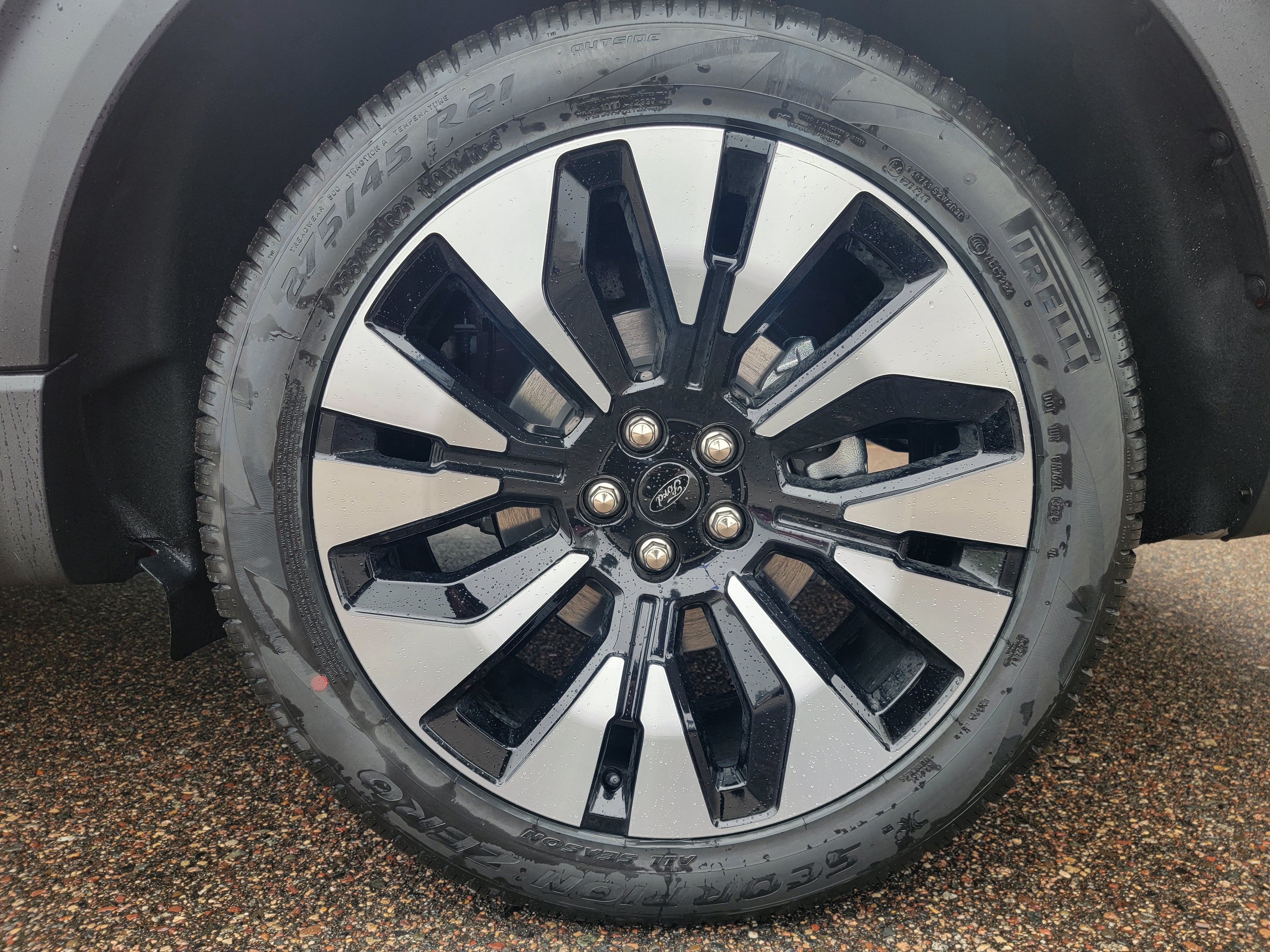 2027 Ford Explorer Platinum™