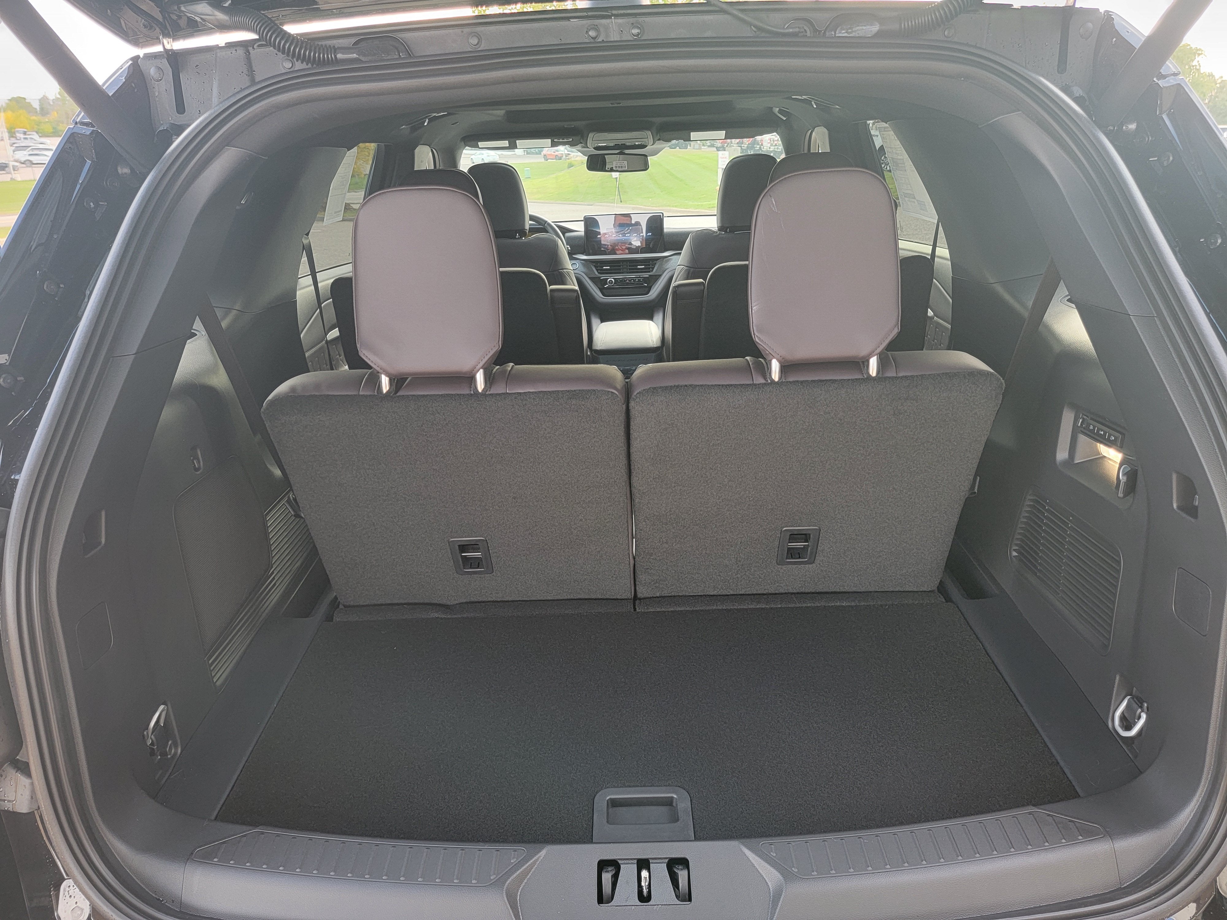 2027 Ford Explorer Platinum™