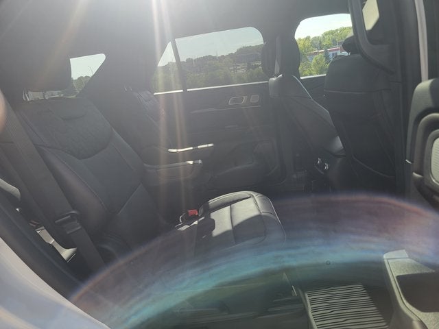 2027 Ford Explorer Platinum™