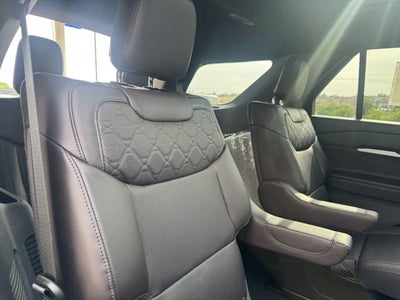 2026 Ford Explorer Platinum™