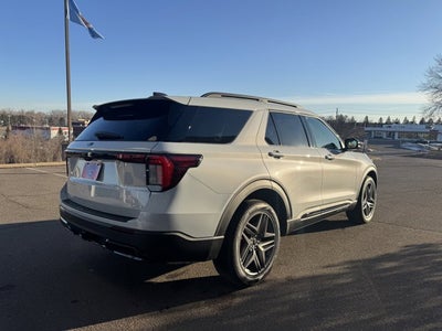 2026 Ford Explorer ST-Line