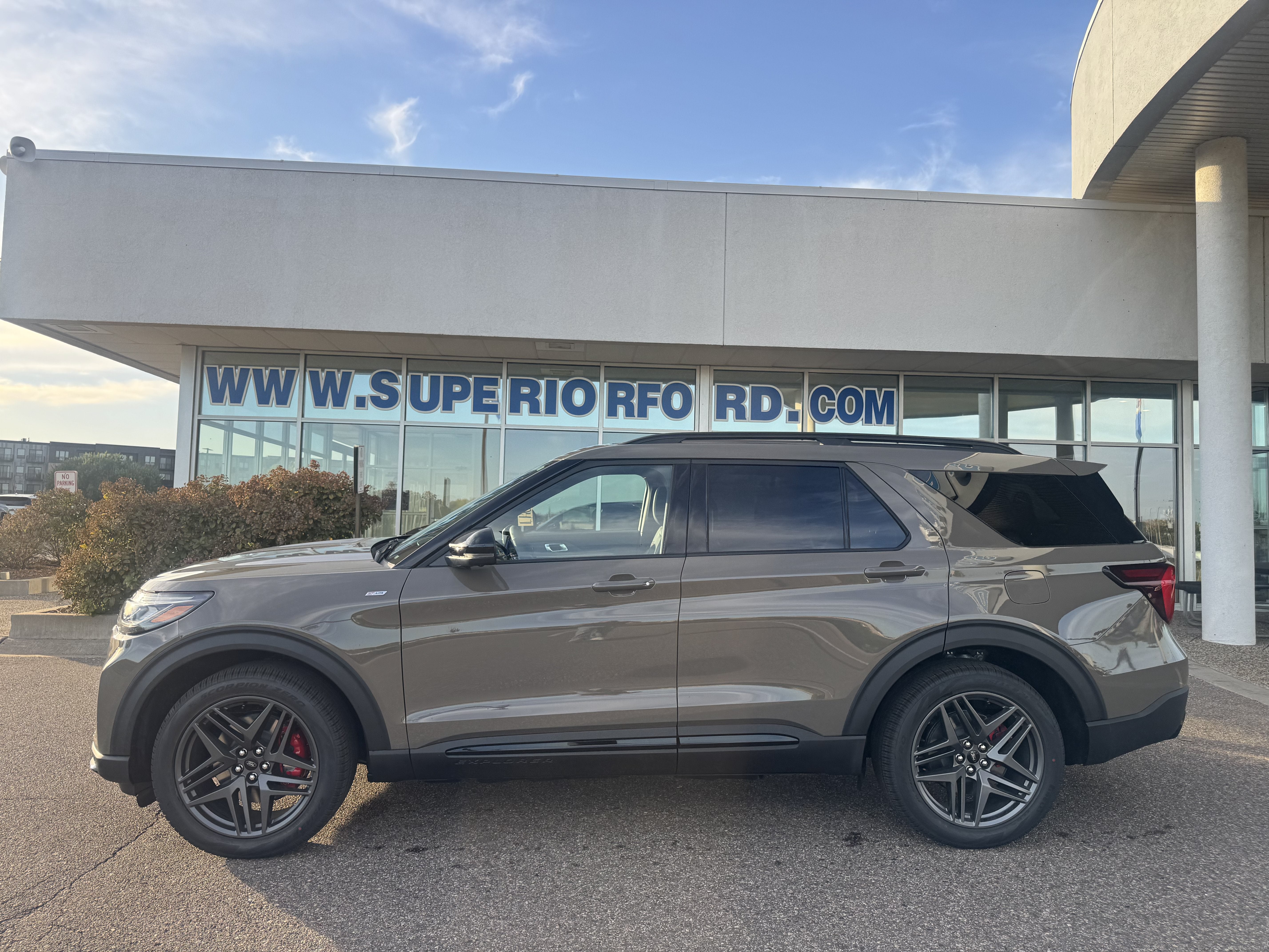 2027 Ford Explorer ST-Line
