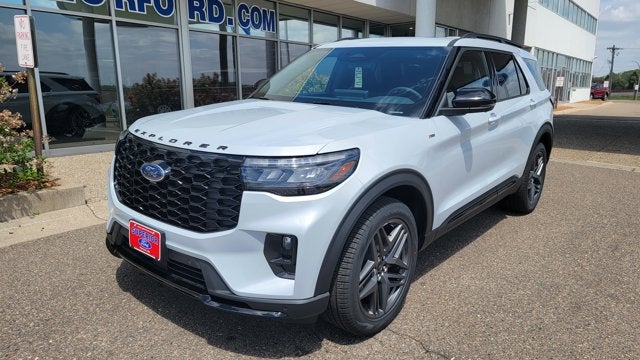 2026 Ford Explorer ST-LINE 4WD's photo