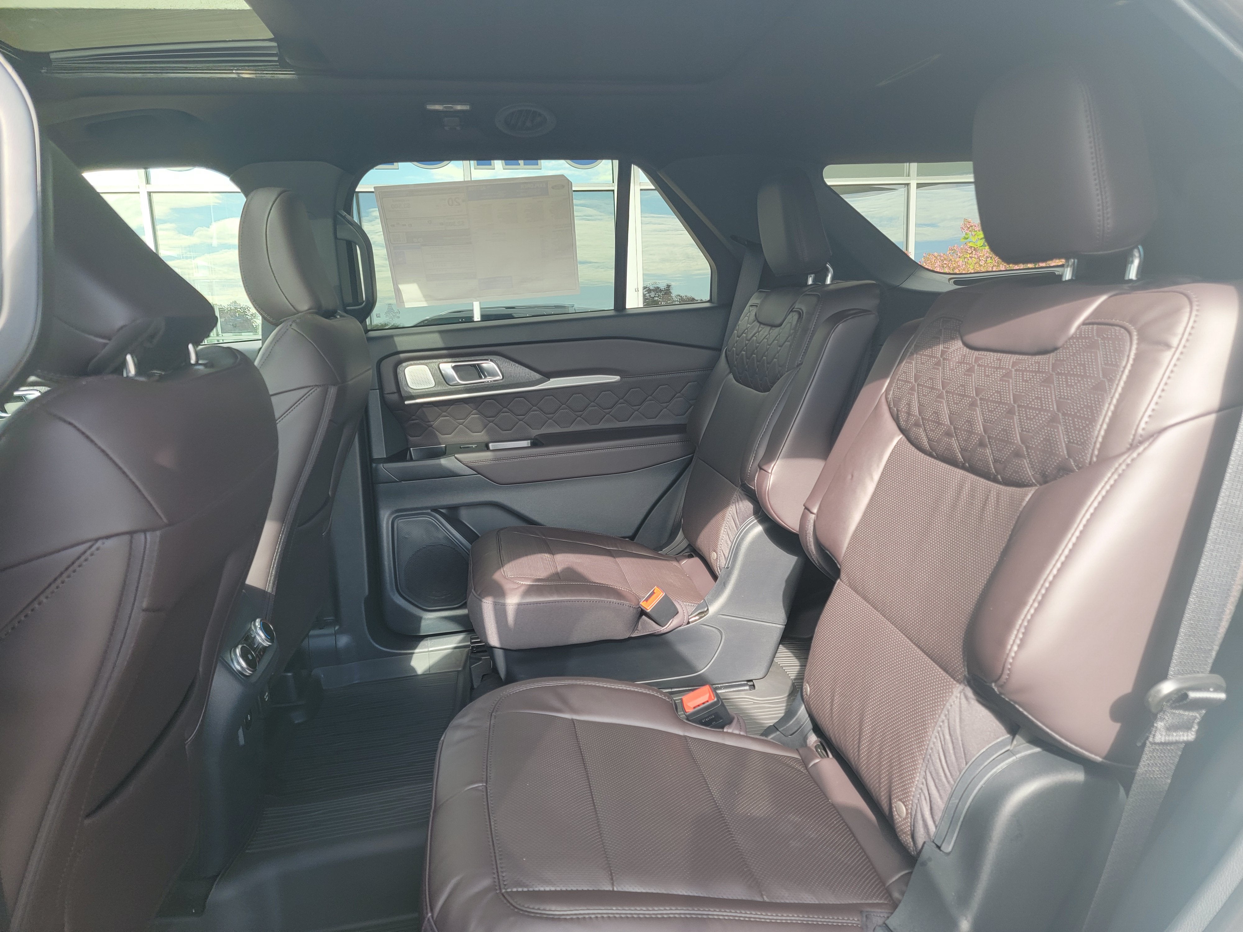 2027 Ford Explorer Platinum™