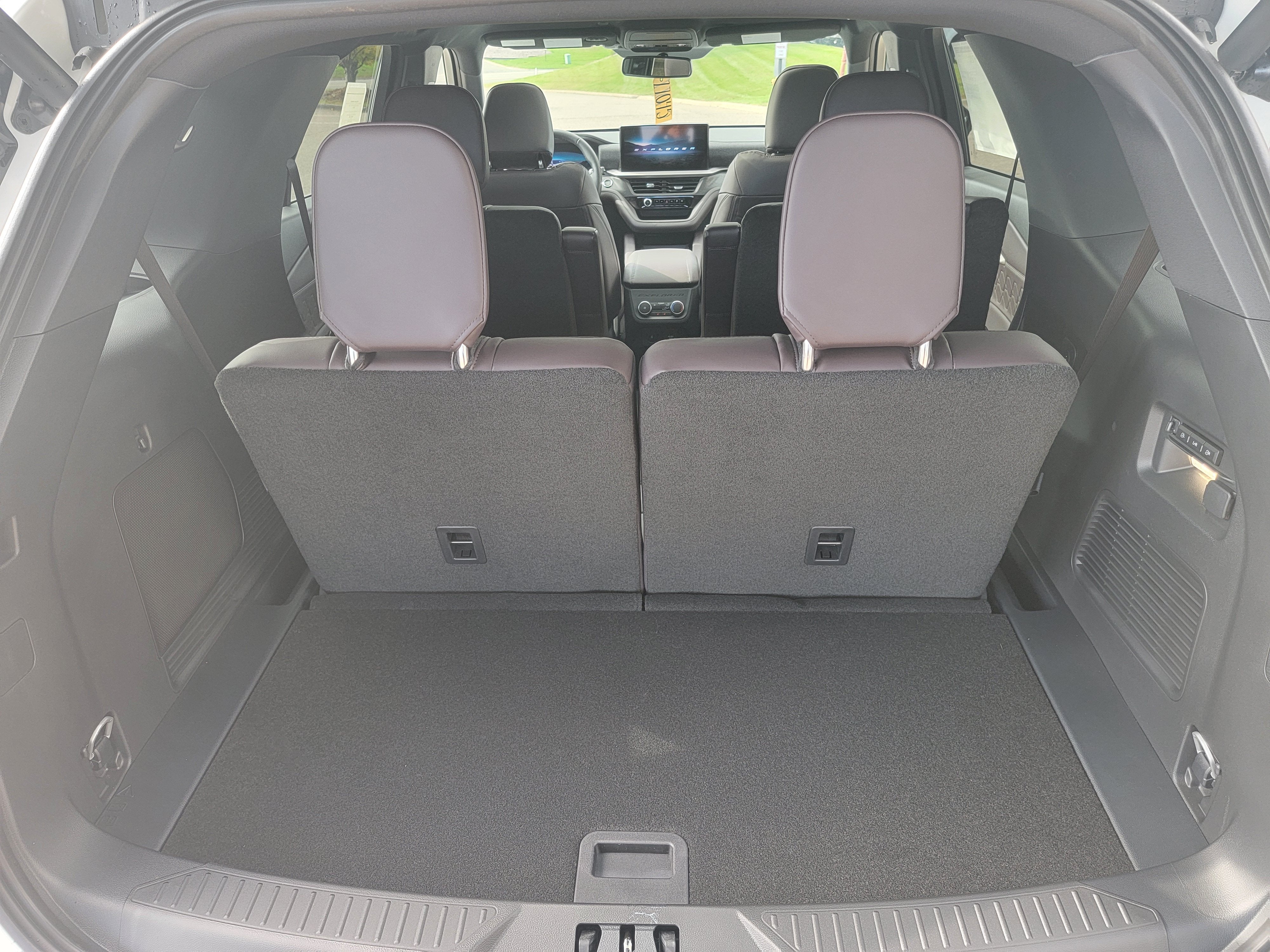 2027 Ford Explorer Platinum™