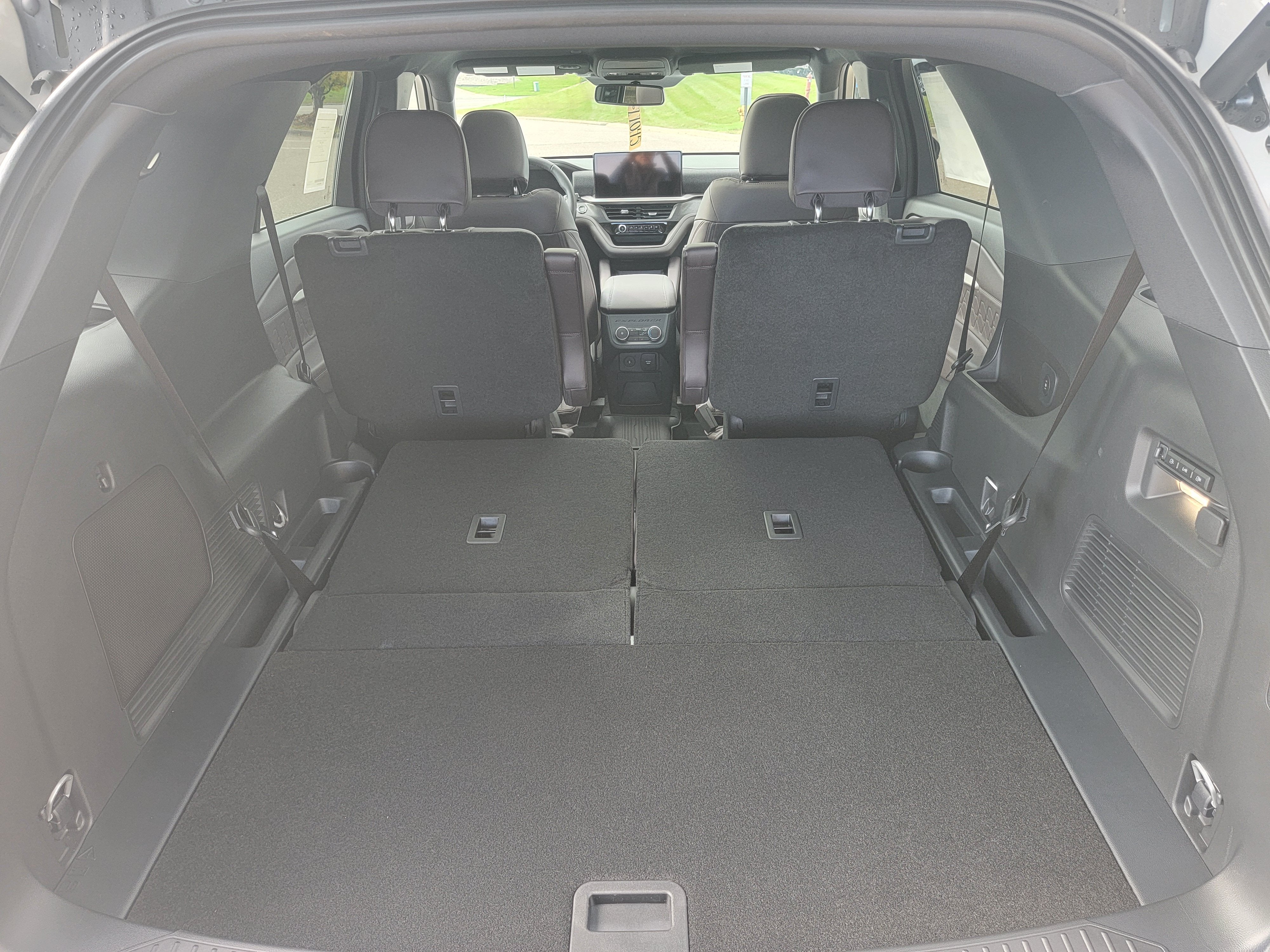 2027 Ford Explorer Platinum™