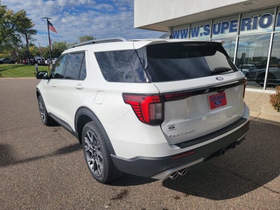2027 Ford Explorer Platinum™