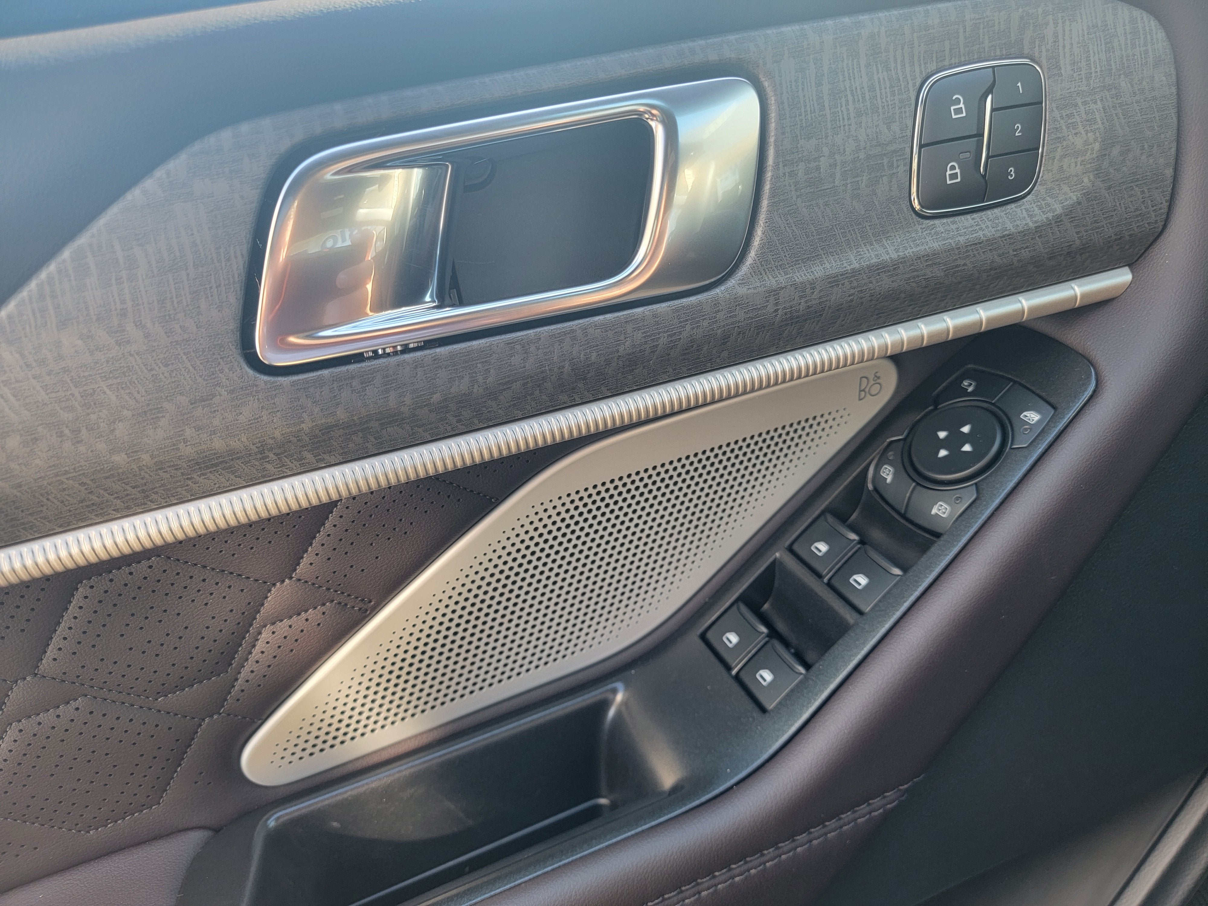 2027 Ford Explorer Platinum™