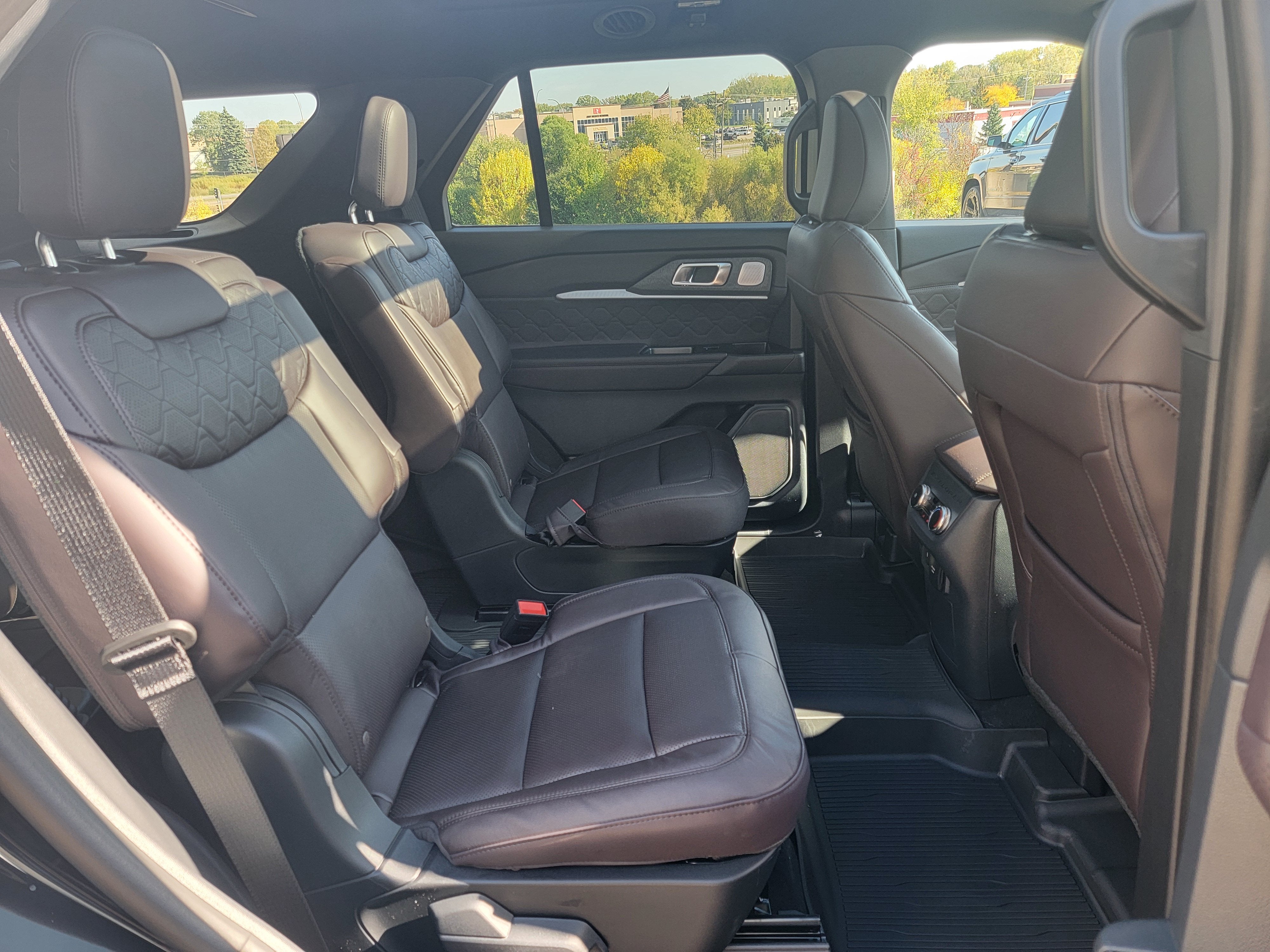 2027 Ford Explorer Platinum™