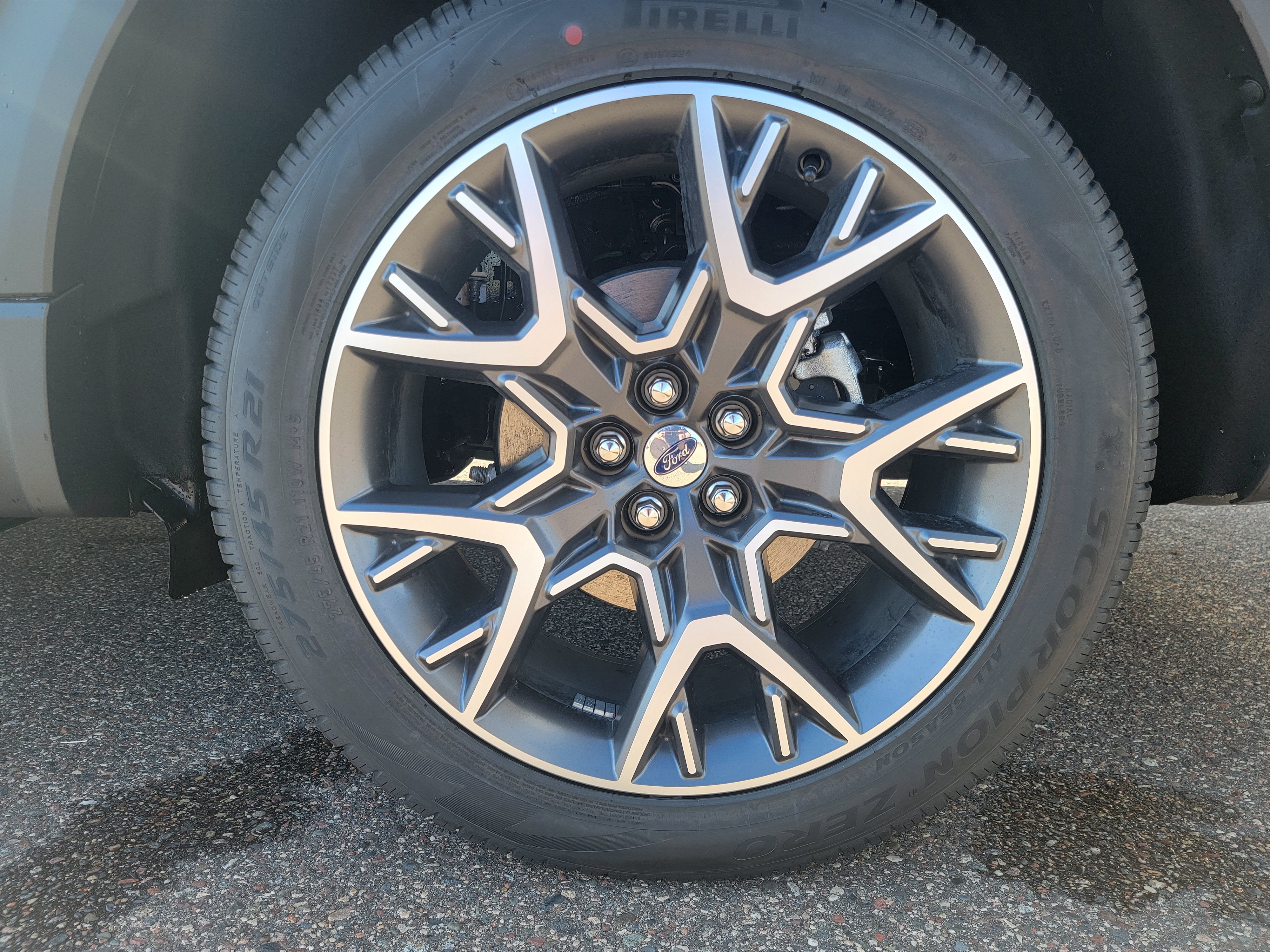 2027 Ford Explorer Platinum™