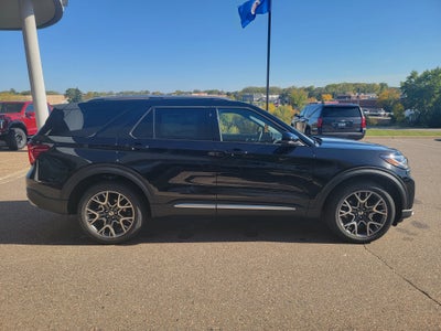 2027 Ford Explorer Platinum™