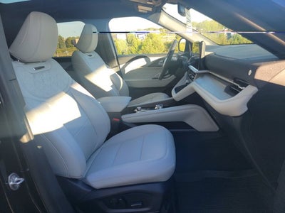 2027 Ford Explorer Platinum™