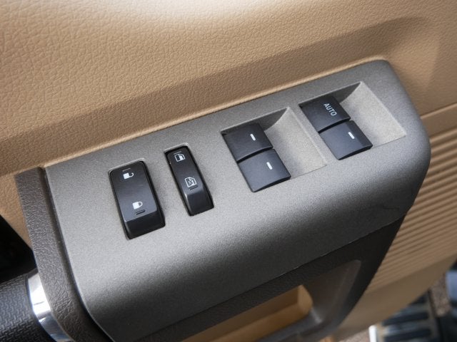 2011 Ford Super Duty F-250 SRW Lariat
