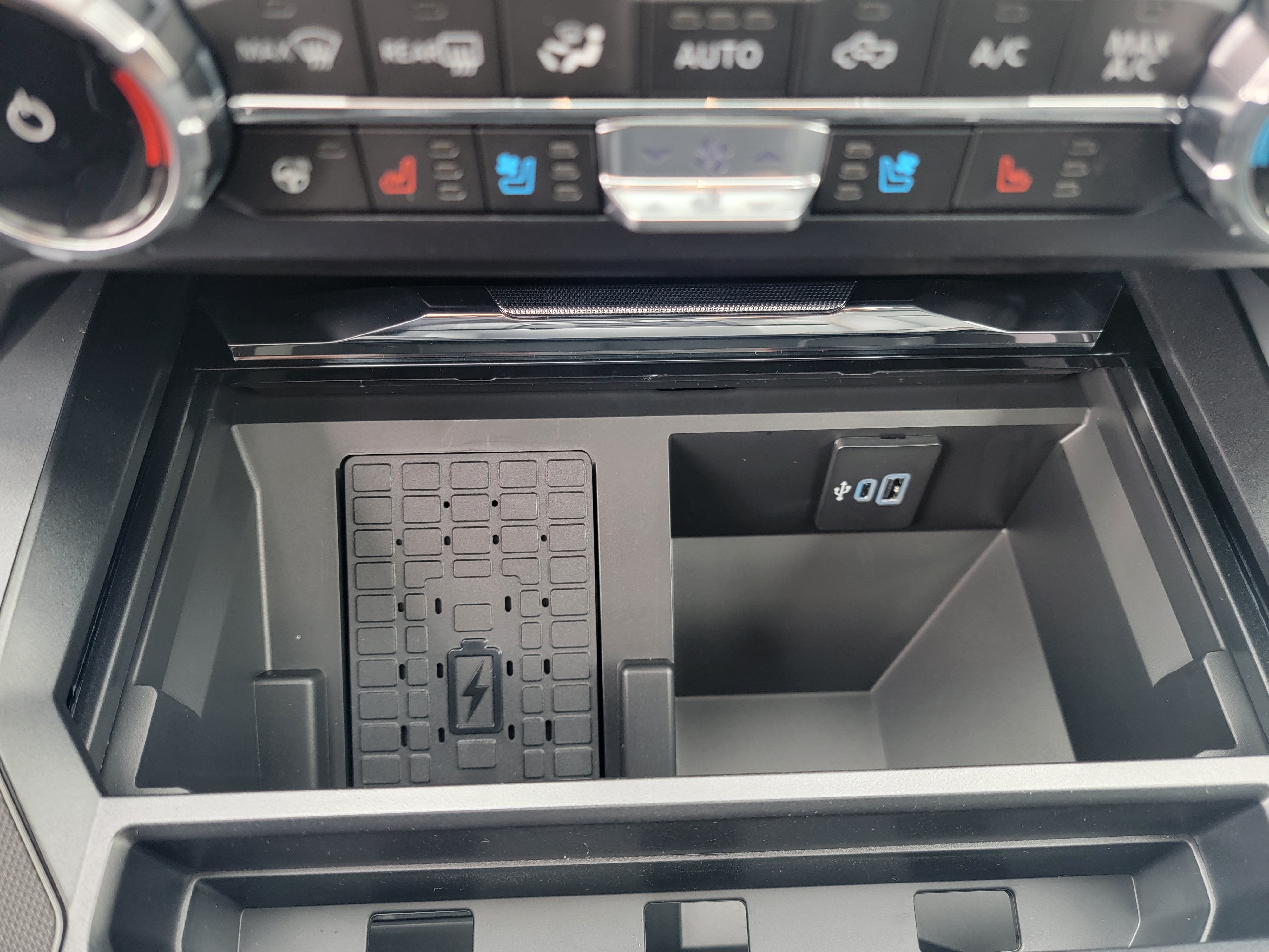 2027 Ford Super Duty F-250® Lariat®