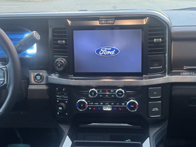 2026 Ford Super Duty F-350 SRW Platinum