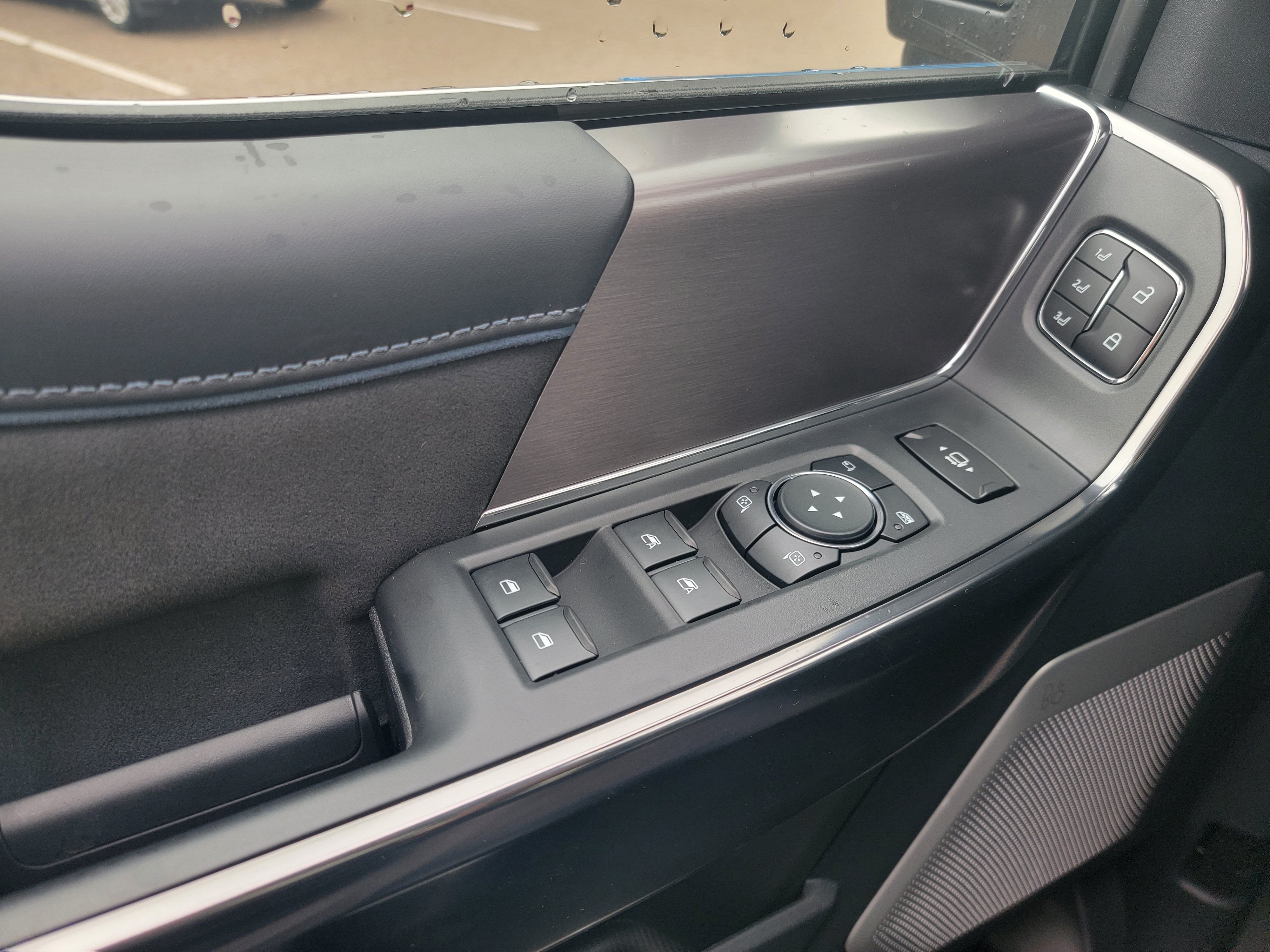 2027 Ford Super Duty F-350® Platinum®