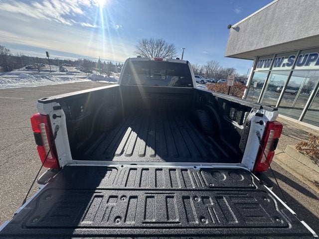 2026 Ford Super Duty F-350® XLT
