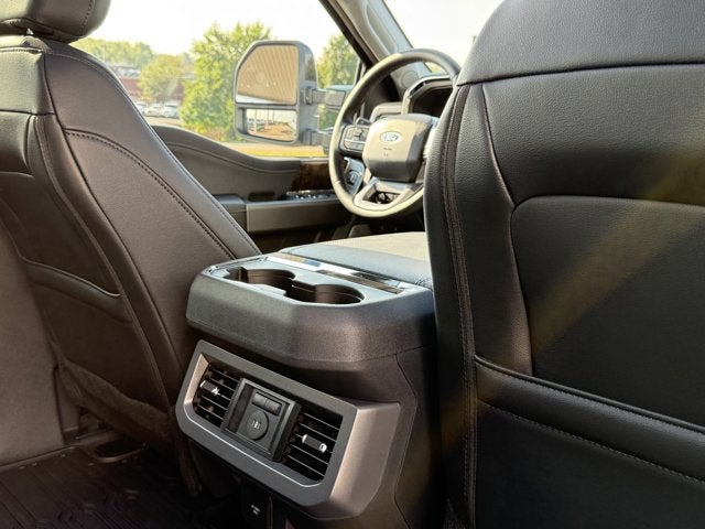 2026 Ford Super Duty F-350® Lariat®