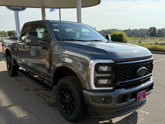 2026 Ford Super Duty F-350® Lariat®