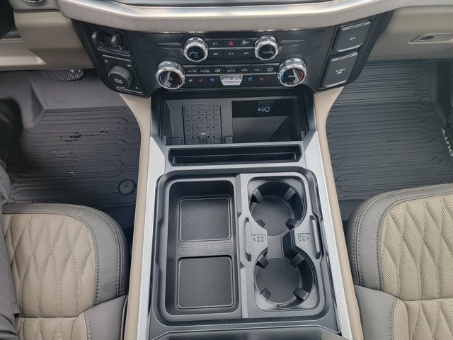 2027 Ford Super Duty F-350® Platinum®