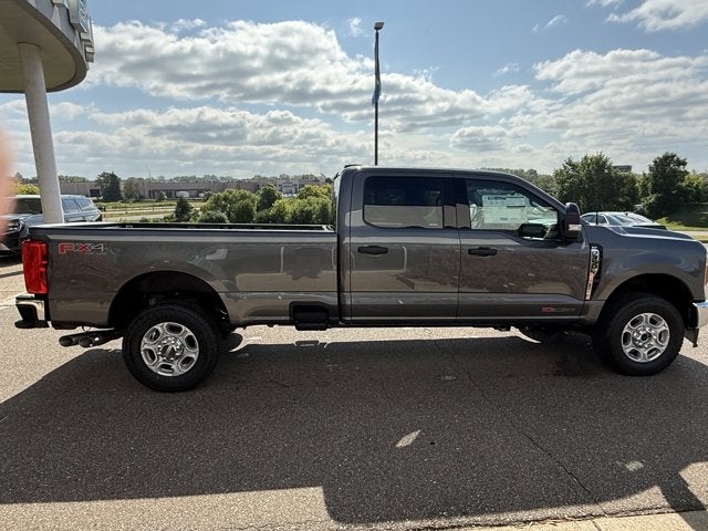 2026 Ford Super Duty F-350® XLT