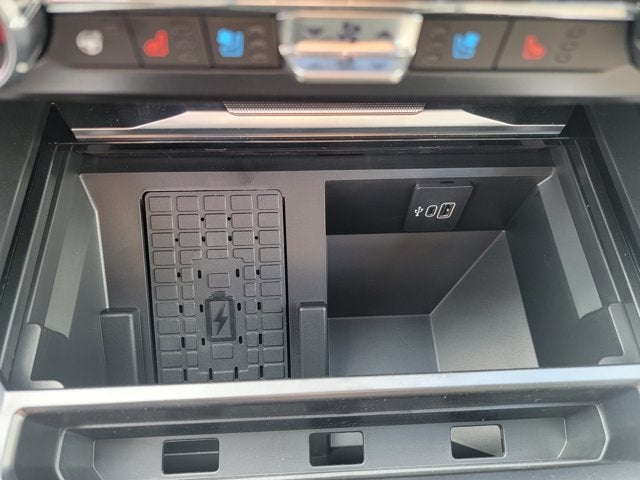 2027 Ford Super Duty F-350 SRW Platinum