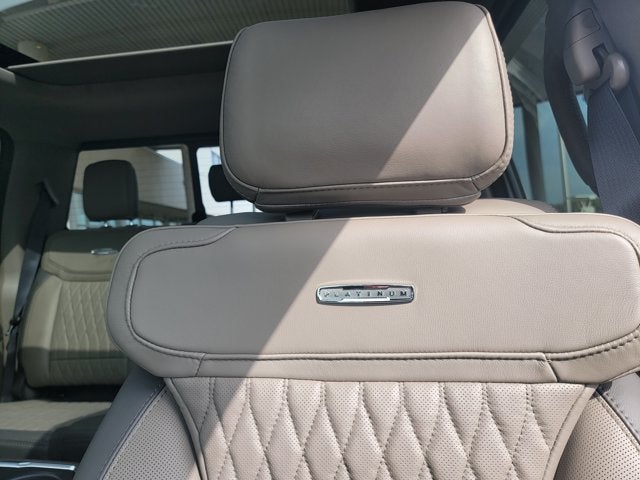 2027 Ford Super Duty F-350 SRW Platinum