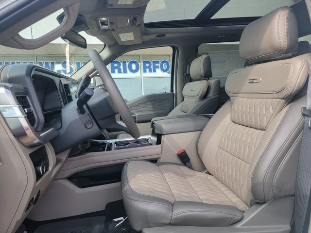 2027 Ford Super Duty F-350 SRW Platinum