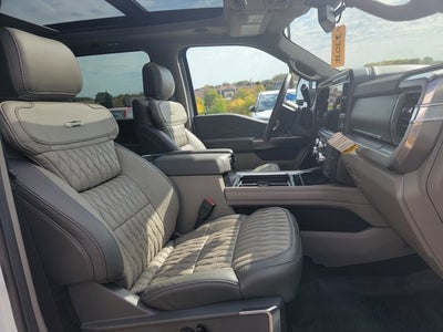 2027 Ford Super Duty F-350 SRW Platinum
