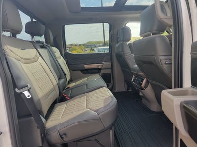 2027 Ford Super Duty F-350 SRW Platinum
