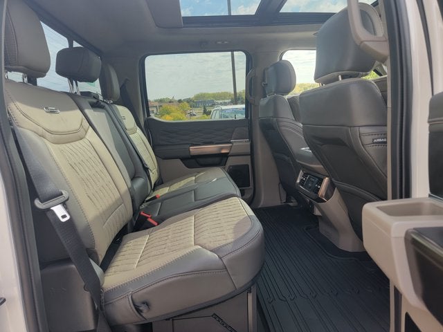 2027 Ford Super Duty F-350 SRW Platinum