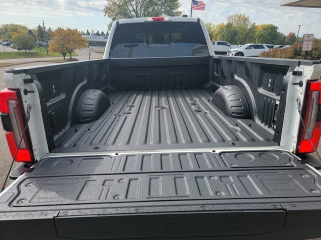 2027 Ford Super Duty F-350 SRW Platinum