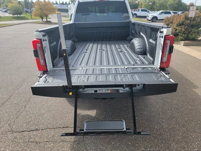 2027 Ford Super Duty F-350 SRW Platinum